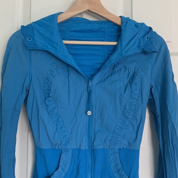 Lululemon studio dance jacket blue size 2 - Picture 2 of 5